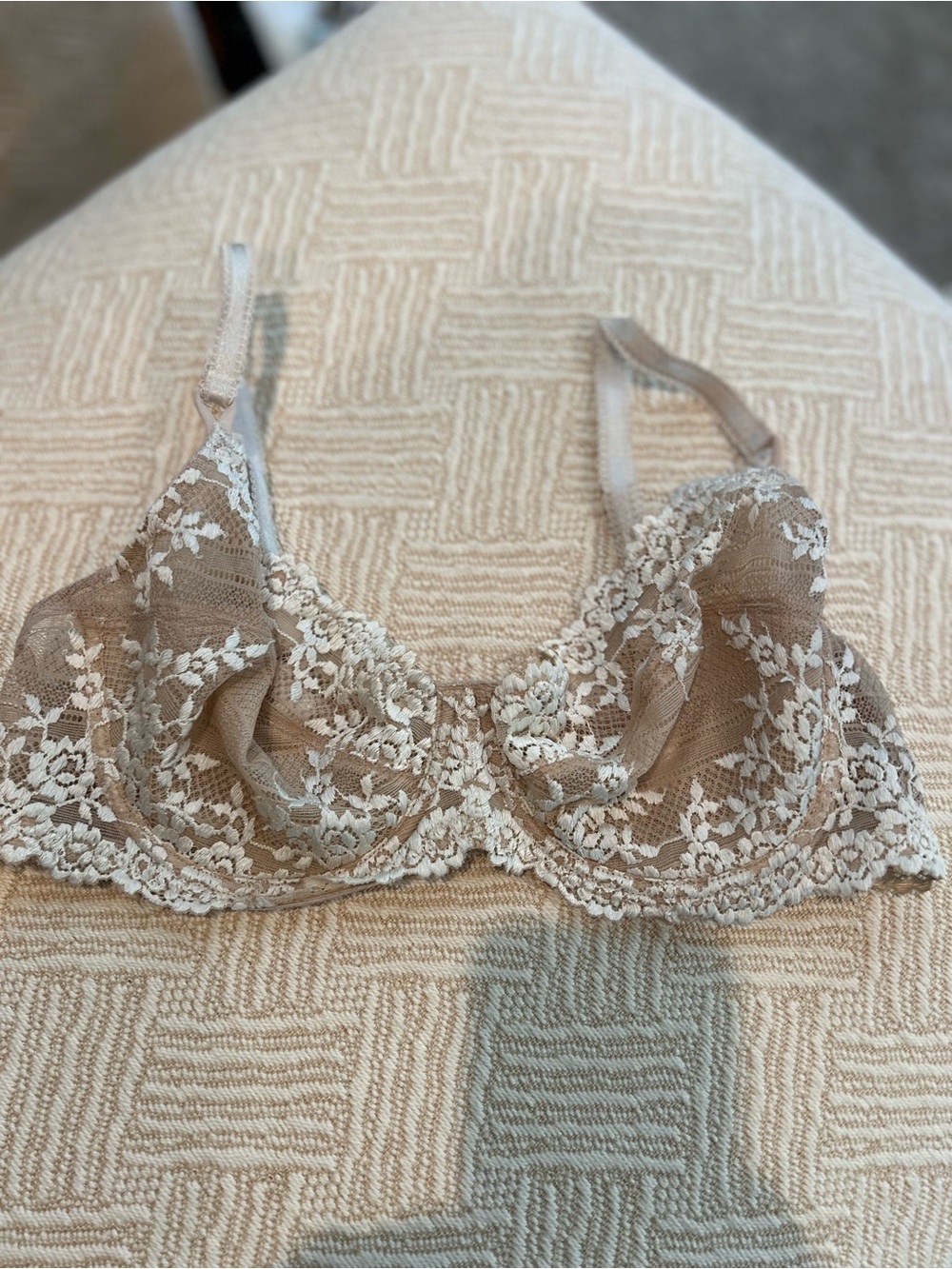 Wacoal Women’s Embrace Lace Floral Underwire Bra. Romantic. Feminine. Lace. 36C - Picture 5 of 8